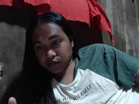 Snapshot of bettina_love chatting on 09-22-25, 03:47 bettina love online show from 09-22-25, 03:47