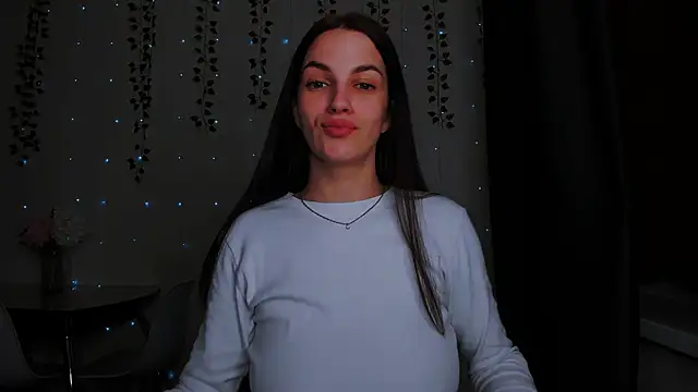 Snapshot of KarlaSim chatting on 02-03-25, 03:06 KarlaSim online show from 02-03-25, 03:06