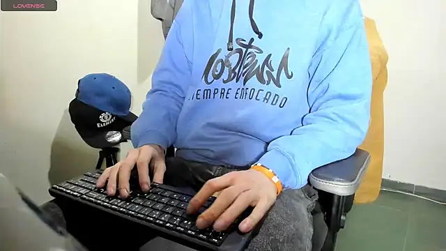 Snapshot of Jeff_Walton@xh chatting on 02-01-25, 04:46 Jeff Waltonxh online show from 02-01-25, 04:46