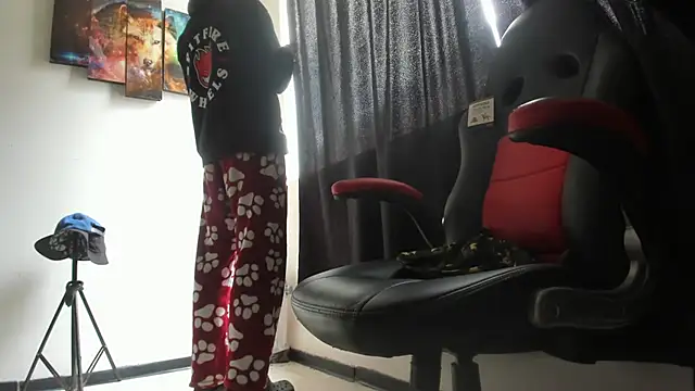 Snapshot of Jeff_Walton@xh chatting on 11-14-25, 06:50 Jeff Waltonxh online show from 11-14-25, 06:50