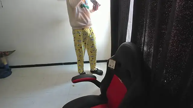 Snapshot of Jeff_Walton@xh chatting on 12-15-25, 04:44 Jeff Waltonxh online show from 12-15-25, 04:44