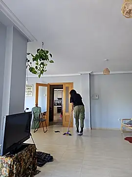 Snapshot of Goldenlace chatting on 10-16-25, 10:27 Goldenlace online show from 10-16-25, 10:27