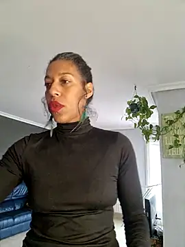 Snapshot of Goldenlace chatting on 11-21-25, 11:20 Goldenlace online show from 11-21-25, 11:20