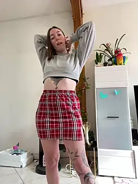 Daisy Michto Officiel online show from 03-14-25, 02:19