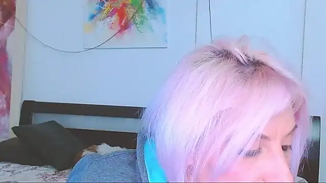 Snapshot of HoneyLara chatting on 02-24-25, 08:58 HoneyLara online show from 02-24-25, 08:58