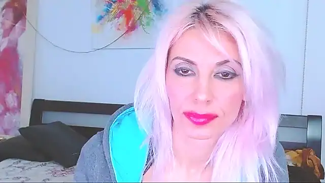 Snapshot of HoneyLara chatting on 03-01-25, 05:31 HoneyLara online show from 03-01-25, 05:31