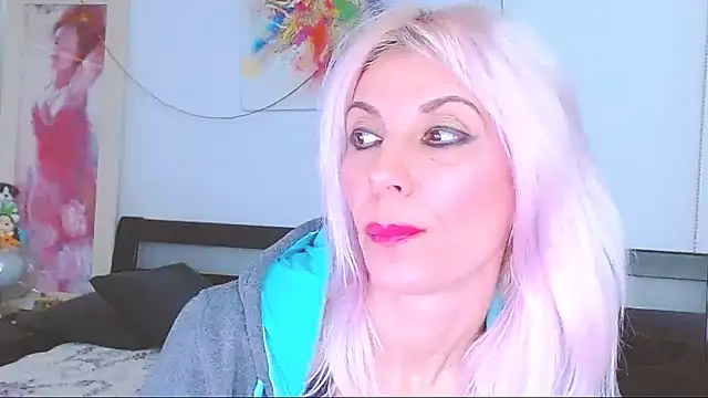 Snapshot of HoneyLara chatting on 03-03-25, 10:52 HoneyLara online show from 03-03-25, 10:52