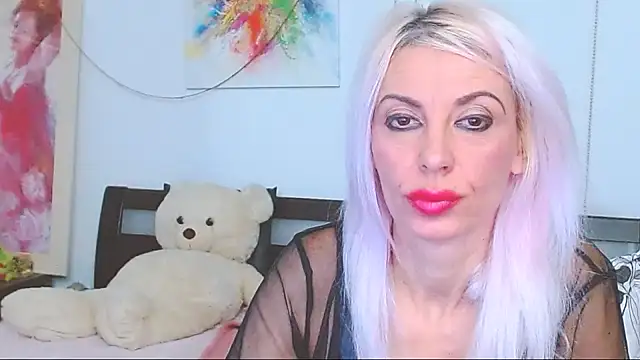 Snapshot of HoneyLara chatting on 10-30-25, 09:15 HoneyLara online show from 10-30-25, 09:15