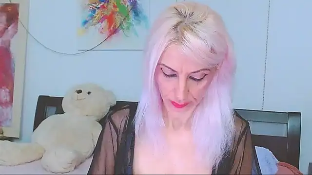 Snapshot of HoneyLara chatting on 11-27-25, 07:49 HoneyLara online show from 11-27-25, 07:49