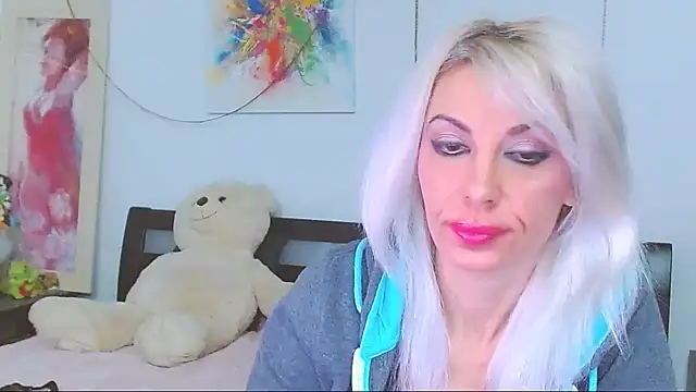 HoneyLara online show from 01-13-26, 10:48