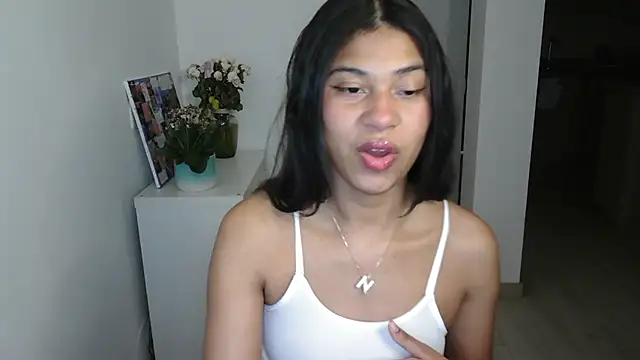 Snapshot of dark_enchantress_ chatting on 01-12-25, 11:58 dark enchantress online show from 01-12-25, 11:58