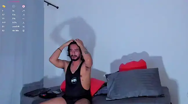 Snapshot of Cloudy_pigDude chatting on 12-28-24, 04:41 Cloudy pigDude online show from 12-28-24, 04:41