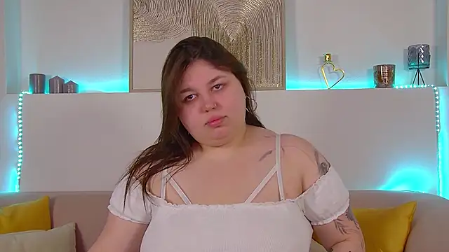 Snapshot of LillianKim chatting on 03-10-25, 06:34 LillianKim online show from 03-10-25, 06:34