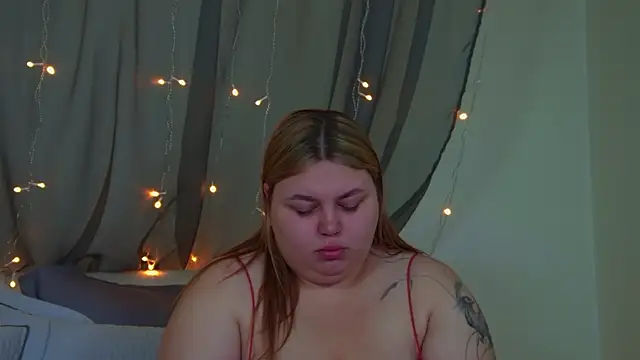 Snapshot of LillianKim chatting on 11-29-25, 07:00 LillianKim online show from 11-29-25, 07:00