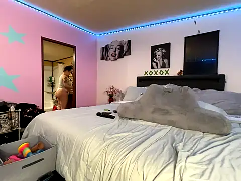 AngelSinz69 online show from 11-18-25, 04:50