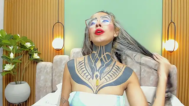 NicoleBlum online show from 01-09-25, 07:29