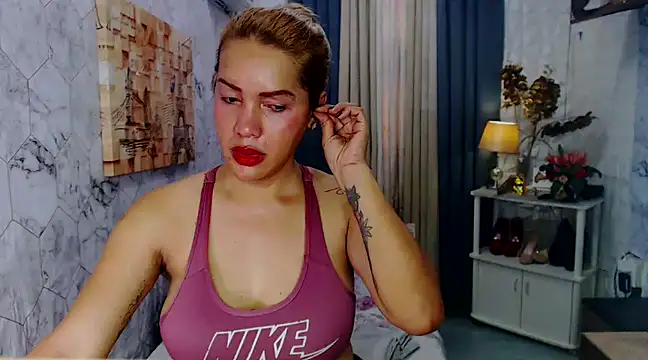 QueenDivineTsx online show from 12-07-24, 06:21