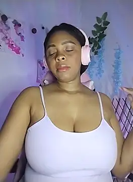 Snapshot of collegechica chatting on 10-02-25, 07:15 collegechica online show from 10-02-25, 07:15