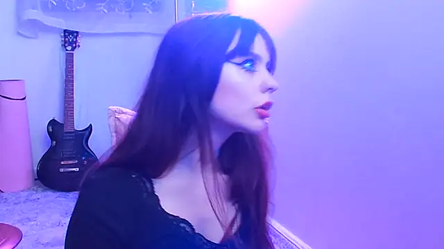 Snapshot of crystalsbaby chatting on 10-12-25, 08:52 crystalsbaby online show from 10-12-25, 08:52