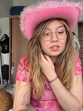 Snapshot of Darling_XXX chatting on 03-02-26, 05:53 Darling XXX online show from 03-02-26, 05:53