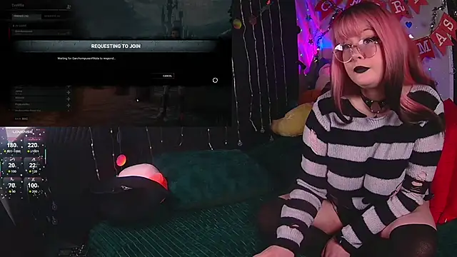 evamila online show from 11-19-25, 01:49