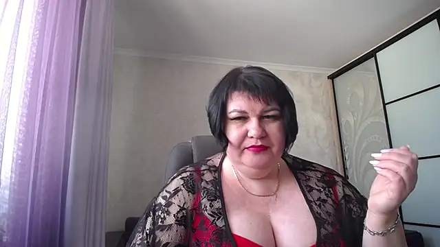 Snapshot of JuicyLady_Di chatting on 02-23-25, 08:49 JuicyLady Di online show from 02-23-25, 08:49