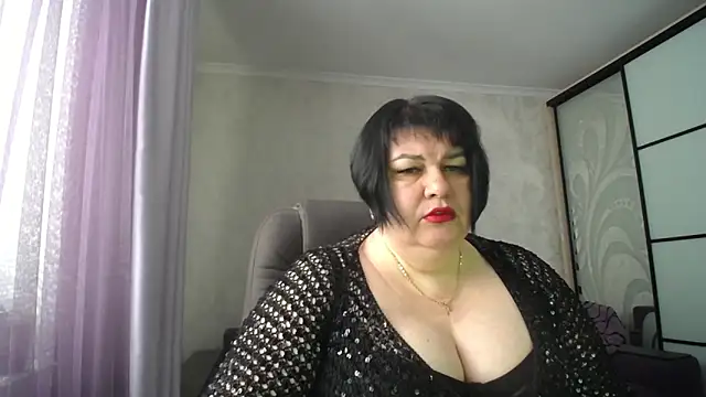 Snapshot of JuicyLady_Di chatting on 03-17-25, 06:29 JuicyLady Di online show from 03-17-25, 06:29