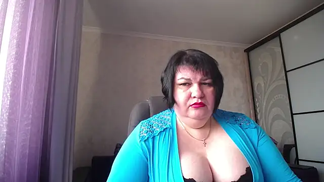 Snapshot of JuicyLady_Di chatting on 03-23-25, 05:54 JuicyLady Di online show from 03-23-25, 05:54
