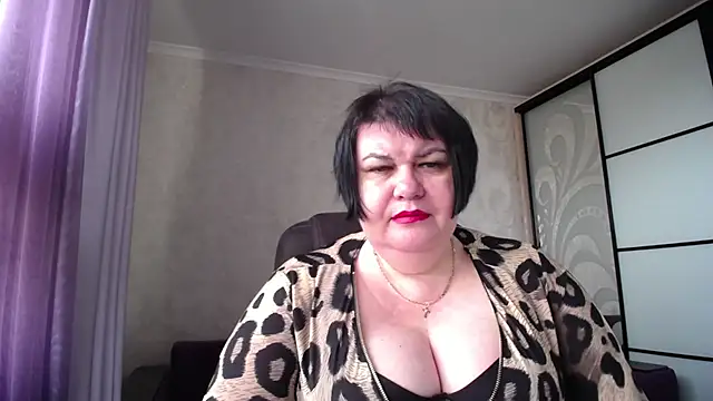 JuicyLady Di online show from 10-29-25, 06:37