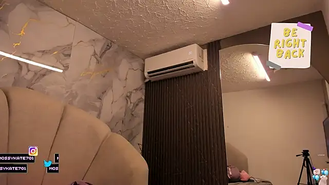 Snapshot of Katemoss70 chatting on 01-10-26, 12:18 Katemoss70 online show from 01-10-26, 12:18