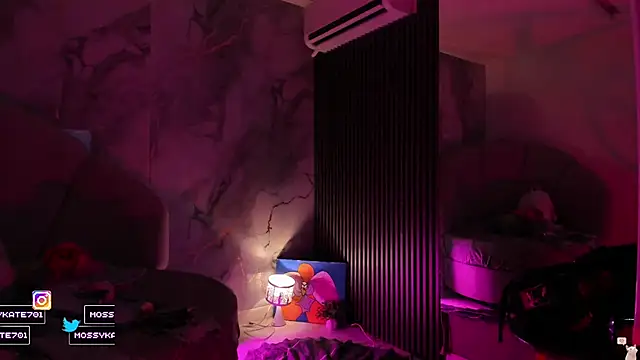 Snapshot of Katemoss70 chatting on 02-12-26, 12:44 Katemoss70 online show from 02-12-26, 12:44