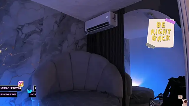 Snapshot of Katemoss70 chatting on 02-21-26, 12:39 Katemoss70 online show from 02-21-26, 12:39