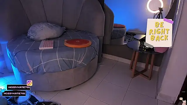 Snapshot of Katemoss70 chatting on 02-27-26, 12:38 Katemoss70 online show from 02-27-26, 12:38