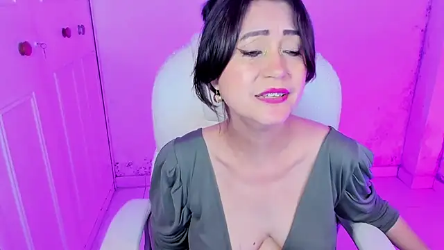 danielahot66 online show from 03-02-25, 10:24