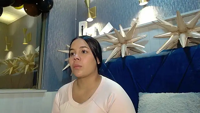 EmilyQueen3x online show from 12-15-25, 09:08