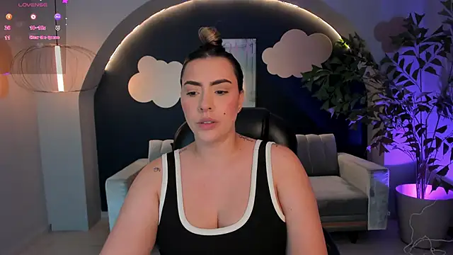 Snapshot of MartinnaBonnet chatting on 12-05-24, 04:55 MartinnaBonnet online show from 12-05-24, 04:55