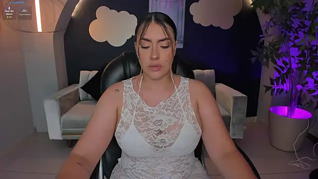 Snapshot of MartinnaBonnet chatting on 02-04-25, 04:39 MartinnaBonnet online show from 02-04-25, 04:39