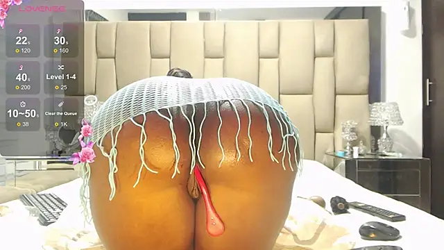 Snapshot of Amber_Parker chatting on 07-24-26, 05:38 Amber Parker online show from 07-24-26, 05:38
