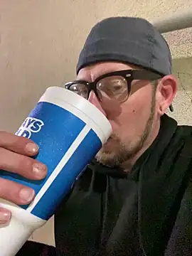 Snapshot of Tomas_Zaddy chatting on 12-17-24, 10:55 Tomas Zaddy online show from 12-17-24, 10:55