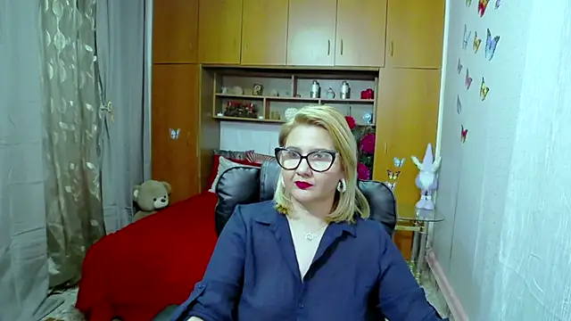 LucilleFenlys online show from 02-12-25, 01:30