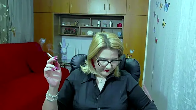 LucilleFenlys online show from 03-04-25, 07:43