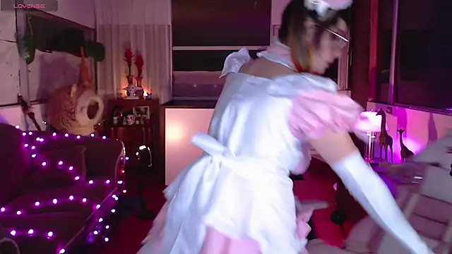 Snapshot of Aquamarinebubble chatting on 02-07-25, 02:50 Aquamarinebubble online show from 02-07-25, 02:50