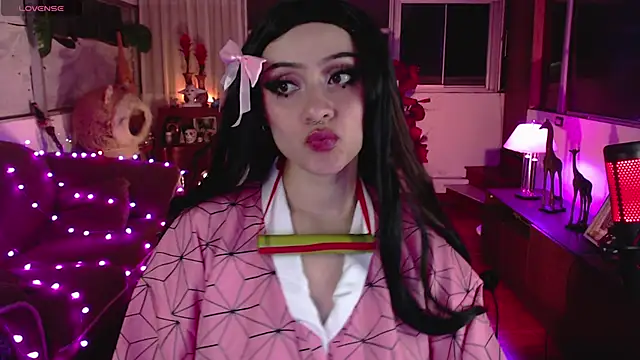 Snapshot of Aquamarinebubble chatting on 02-08-25, 04:03 Aquamarinebubble online show from 02-08-25, 04:03