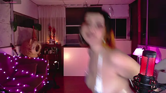 Snapshot of Aquamarinebubble chatting on 02-27-25, 03:04 Aquamarinebubble online show from 02-27-25, 03:04