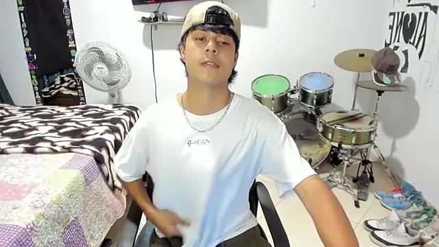 Zack falcon online show from 11-12-25, 02:45