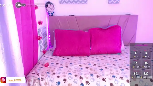 Julia 7 online show from 03-16-25, 04:20