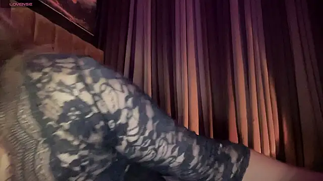 Lo la 69 online show from 11-15-25, 03:37