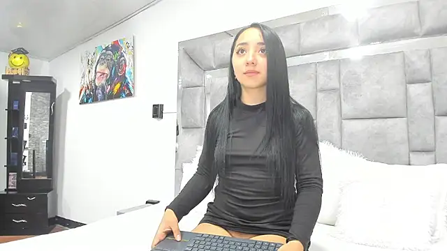 Snapshot of Candy_And_Andy_ chatting on 06-18-26, 05:50 Candy And Andy online show from 06-18-26, 05:50