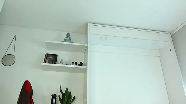 Robyn Miller online show from 09-18-25, 01:35