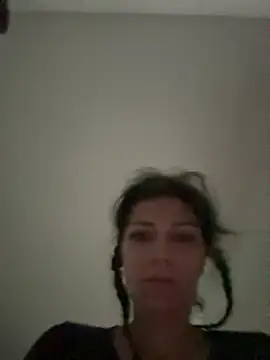 Snapshot of Anna_Lewis chatting on 07-10-26, 07:45 Anna Lewis online show from 07-10-26, 07:45